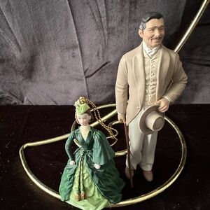 2 Gone with the wind ornaments, Rhett Butler / scarlet O’Hara